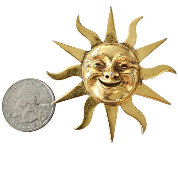 Alva Museum Gold Tone Sun Face Brooch Repousse, Domed Smile Face Pin, Signed - Picture 5 of 7